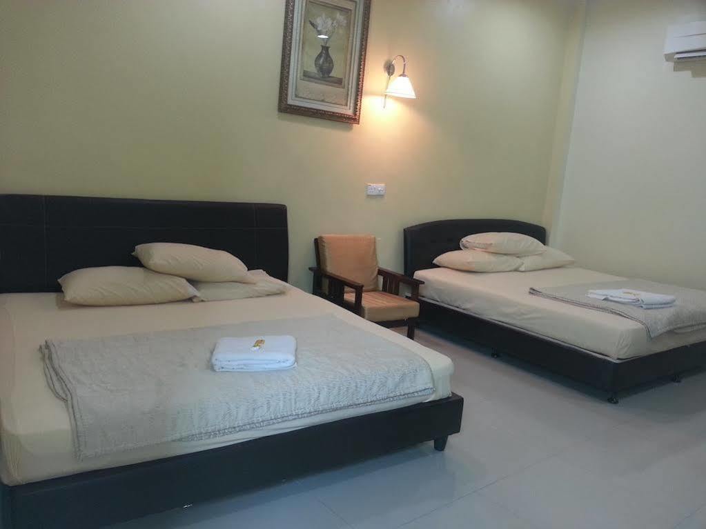 Casavilla Travellers Lodge Taiping Exterior photo